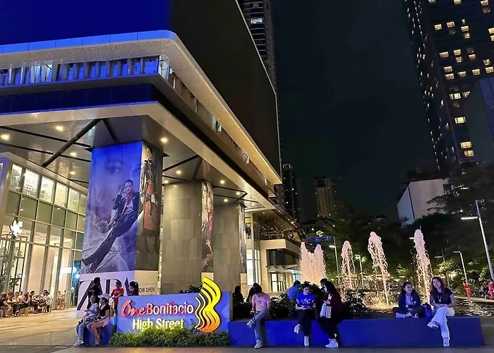 Huge 101-sqm 2br In Bgc Up To 12 Guests