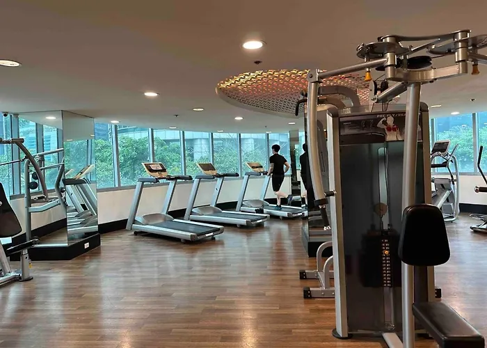 Huge 101-sqm 2br In Bgc Up To 12 Guests Manila