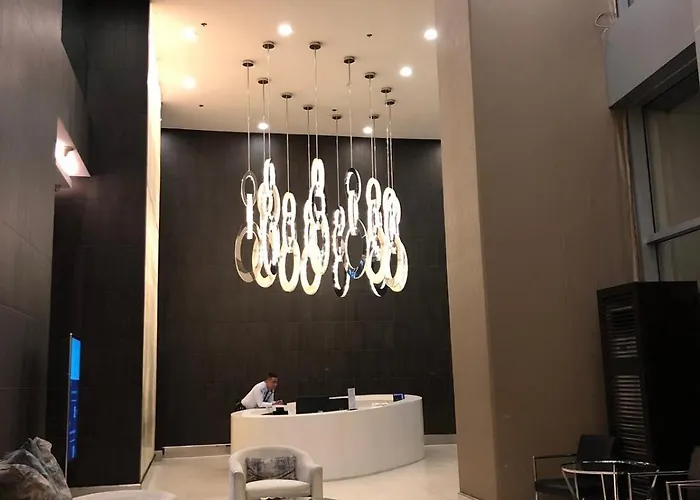 Huge 101-sqm 2br In Bgc Up To 12 Guests *