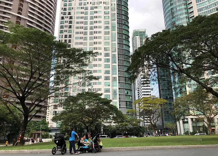 Huge 101-sqm 2br In Bgc Up To 12 Guests *
