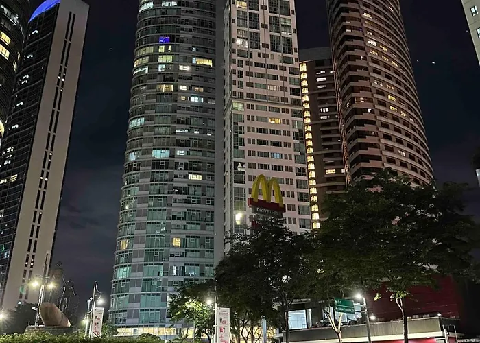 Huge 101-sqm 2br In Bgc Up To 12 Guests